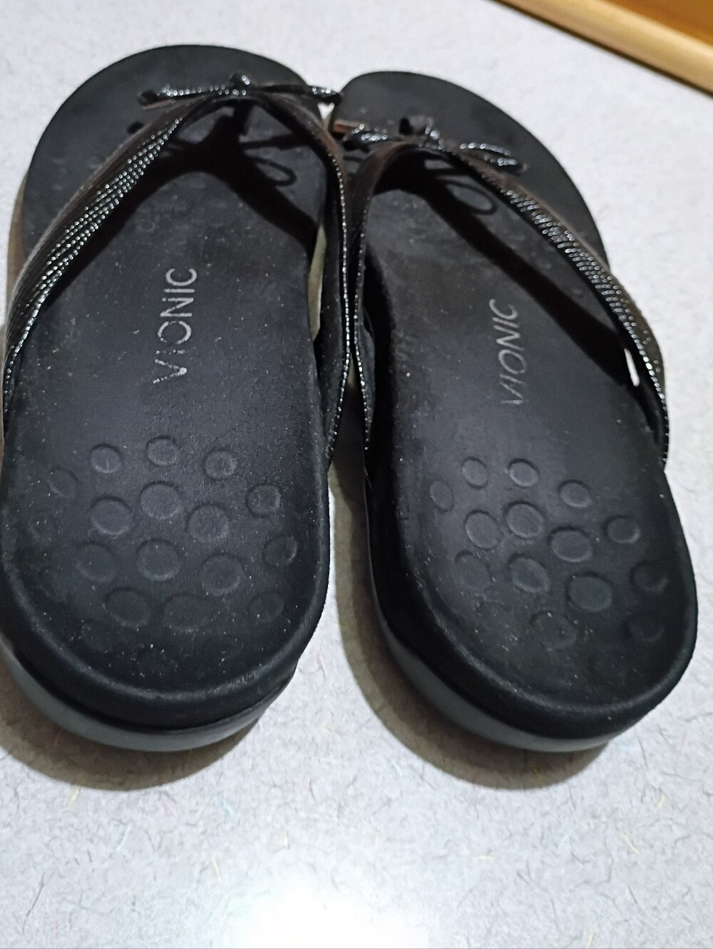 Vionic Bella II Black Bow Thong Sandals Size 9 - Picture 3 of 4